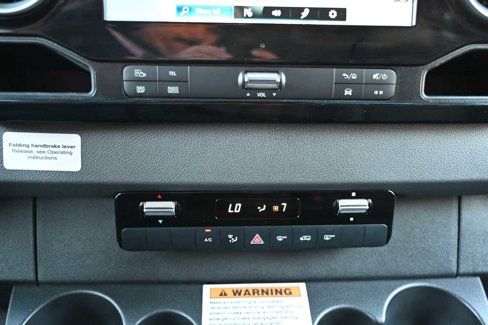 Used 2020 Mercedes-Benz Sprinter 2500 image 16