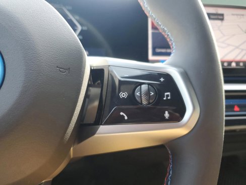 Used 2025 BMW i5 M60 w/ Premium Package image 20