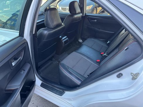 Used 2017 Toyota Camry SE image 14