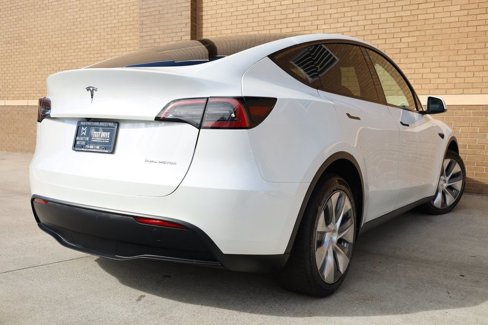 Used 2023 Tesla Model Y Long Range image 10