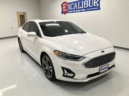Used 2019 Ford Fusion Titanium image 4