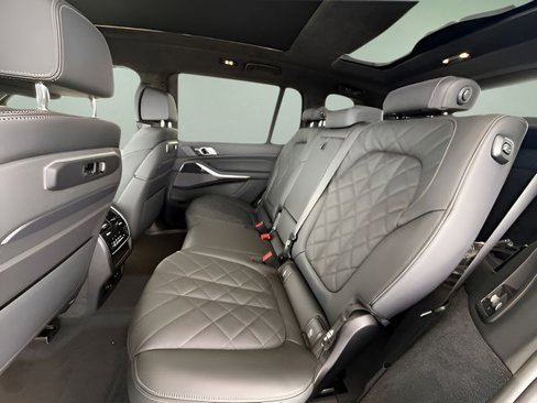 Used 2026 BMW X7 xDrive40i image 23