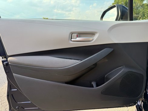 Used 2020 Toyota Corolla LE image 13