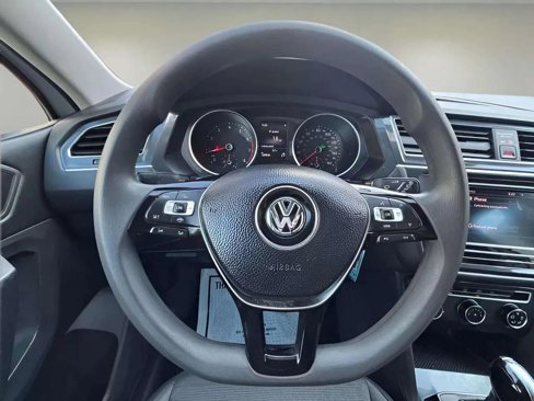 Used 2019 Volkswagen Tiguan S image 15
