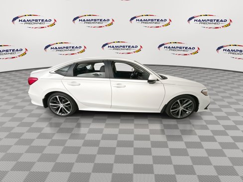 Used 2024 Honda Civic Touring image 9