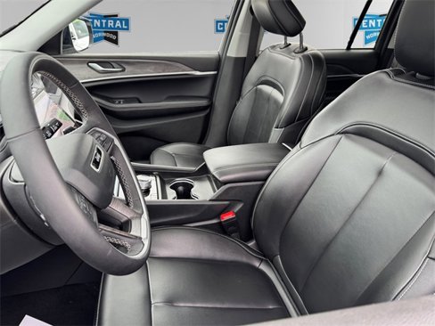 Used 2023 Jeep Grand Cherokee 4WD 4xe image 10
