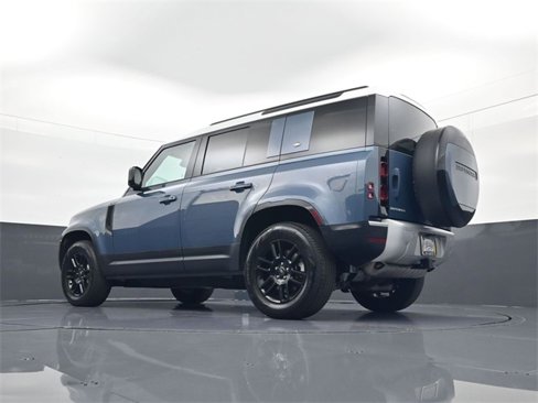 Used 2024 Land Rover Defender 110 S image 27