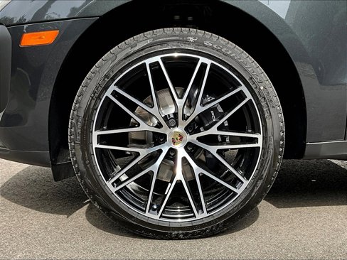 New 2026 Porsche Macan image 13