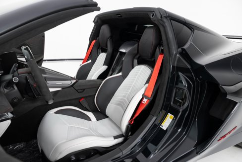 Used 2023 Chevrolet Corvette Z06 w/ Z07 Performance Package image 14