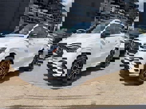 New 2026 Mercedes-Benz GLE 450 4MATIC Coupe image 4
