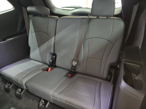 Used 2023 Buick Enclave Essence w/ Experience Buick Package image 4