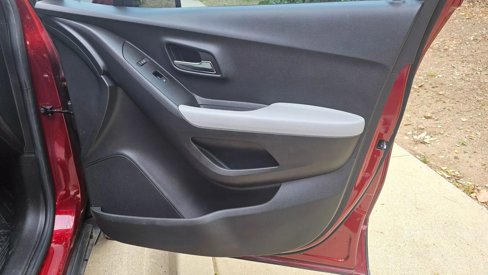Used 2021 Chevrolet Trax LS w/ Tint and Cruise Package image 19