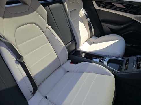 New 2025 Porsche Panamera 4 image 15