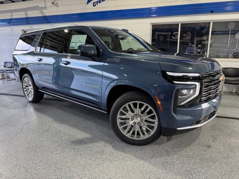 New 2026 Chevrolet Suburban High Country image 2