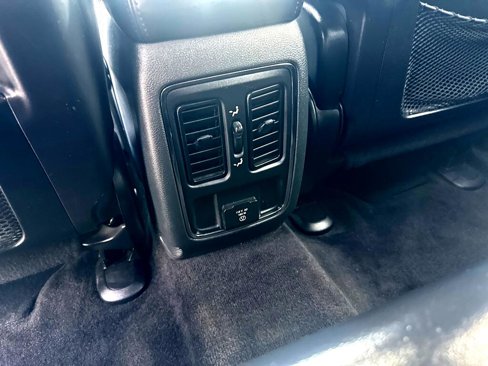 Used 2015 Jeep Grand Cherokee Altitude image 29