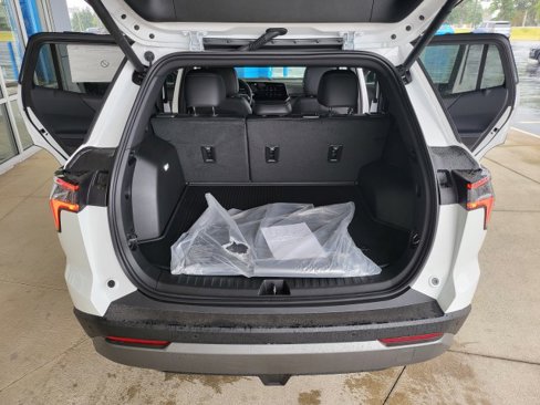 New 2026 Chevrolet Equinox LT w/ Convenience Package II image 8