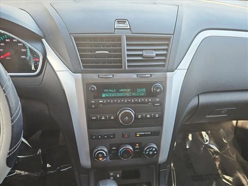Used 2011 Chevrolet Traverse LT image 15