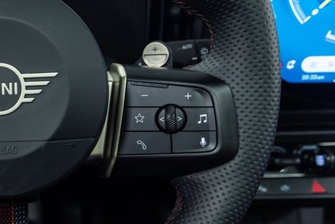 Certified 2025 MINI Cooper S image 18