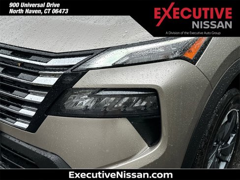New 2026 Nissan Rogue SV image 7