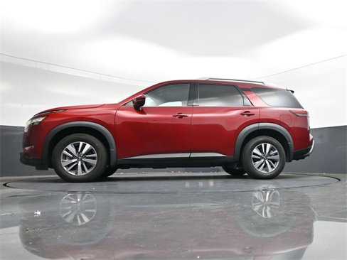 Used 2022 Nissan Pathfinder SL w/ SL Black Package image 39