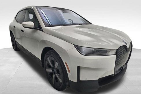 Used 2025 BMW iX xDrive50 image 2