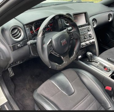 Used 2009 Nissan GT-R Premium image 8