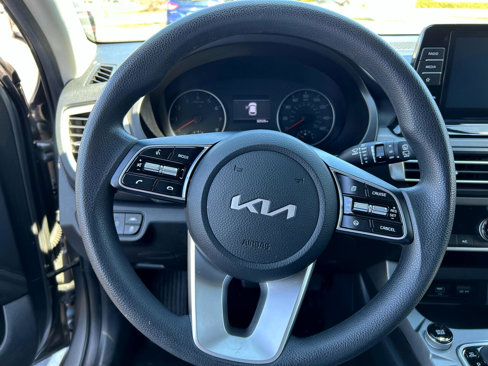 Used 2022 Kia Seltos LX image 8