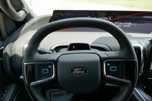 New 2025 Ford Expedition Platinum w/ Stealth Performance Package image 18