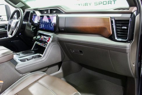 Used 2024 GMC Sierra 2500 Denali w/ Denali Reserve Package image 13