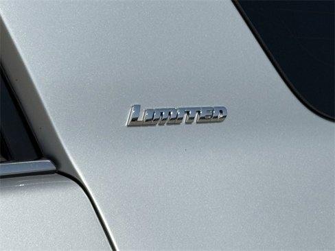 Used 2021 Toyota 4Runner Limited image 3