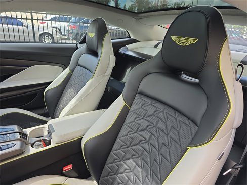 New 2025 Aston Martin Vanquish image 15