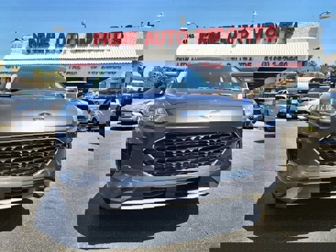 Used 2020 Ford Escape SE image 15