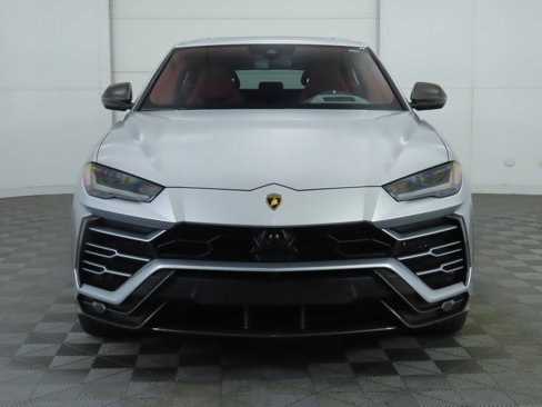 Used 2020 Lamborghini Urus image 2