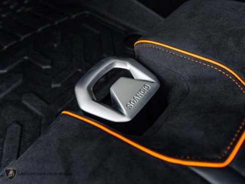 Used 2024 Lamborghini Huracan Sterrato image 35
