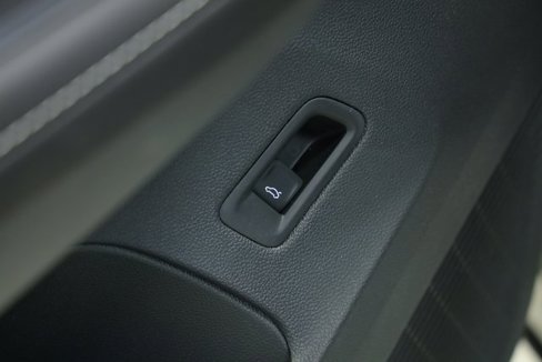 New 2025 Volkswagen Atlas SEL Premium R-Line image 31
