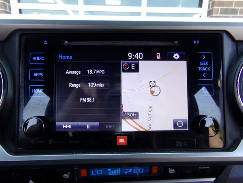 Used 2016 Toyota Tacoma Limited image 43