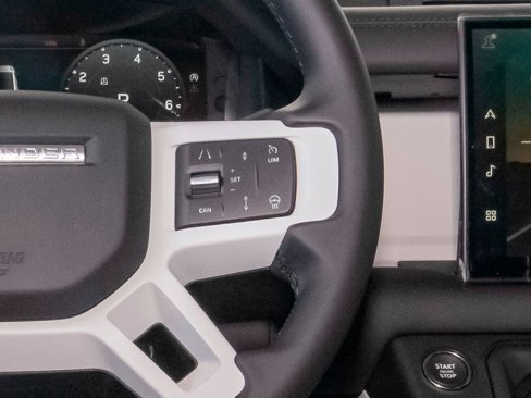 New 2025 Land Rover Defender 130 X-Dynamic SE image 16