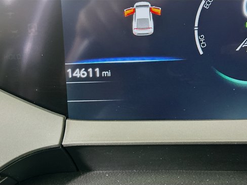 Used 2025 Toyota Prius LE image 19