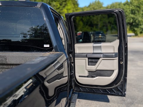 Used 2022 Ford F350 XLT w/ Black Appearance Package image 42