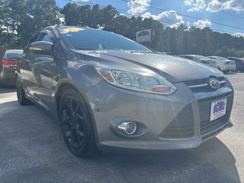 Used 2014 Ford Focus SE w/ Equipment Group 201A image 1