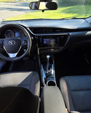 Used 2017 Toyota Corolla LE image 17