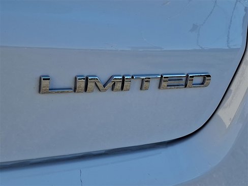 Used 2024 Jeep Compass Limited image 24