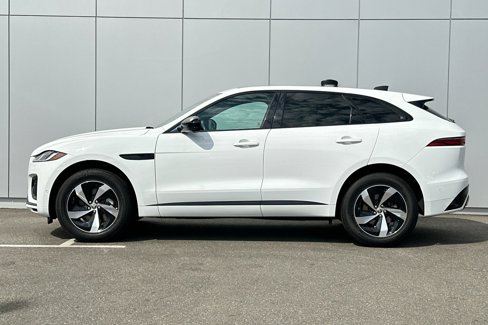 Used 2025 Jaguar F-PACE R-Dynamic S image 2