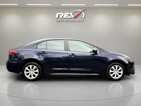Used 2024 Toyota Corolla LE image 6
