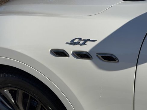 New 2024 Maserati Levante GT Ultima image 11