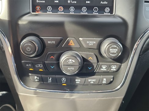 Used 2021 Jeep Grand Cherokee Laredo w/ Security & Convenience Group image 22