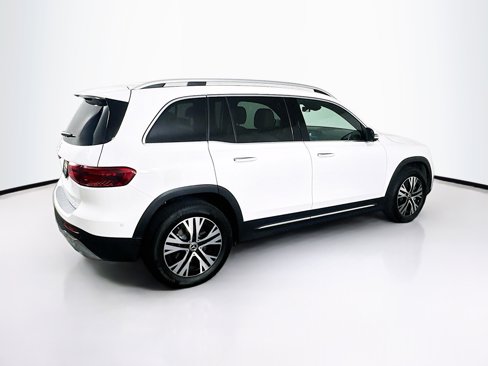 Used 2025 Mercedes-Benz GLB 250 image 10