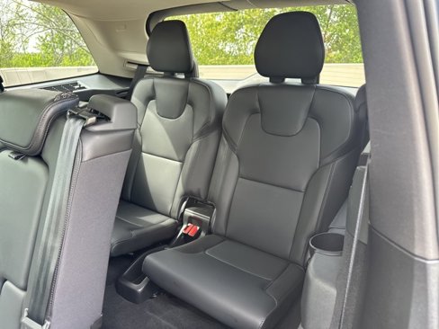 Certified 2025 Volvo XC90 B5 Core image 13