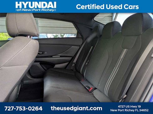 Certified 2025 Hyundai Elantra Sport image 13