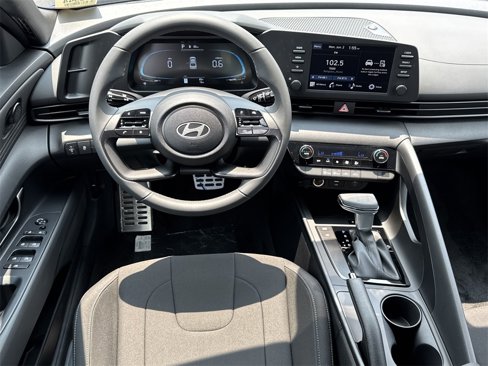 New 2025 Hyundai Elantra Sport image 23